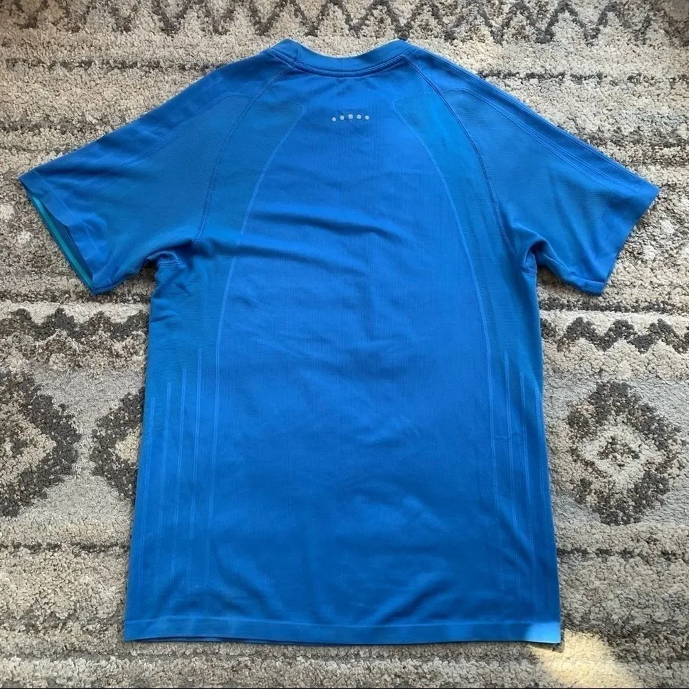 Nike Fit Dry Carolina Blue Vented Short Sleeve Shirt Large